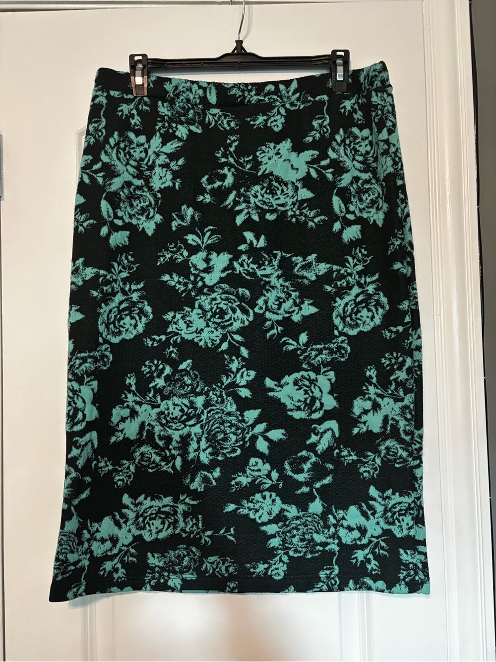 Misha Black & Teal Floral Pencil Skirt Size 2XL